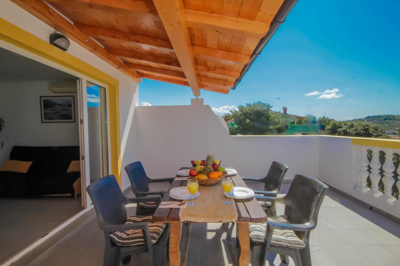Apartmani Horvat Jezera Exterior photo